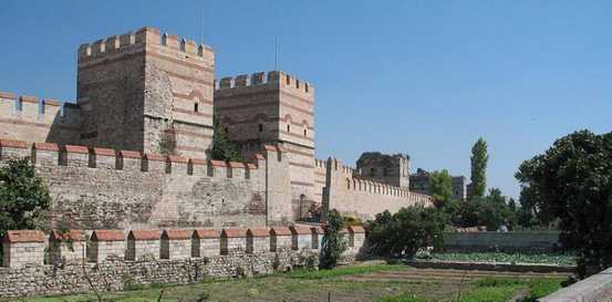 Le mur théodosien Le mur théodosien